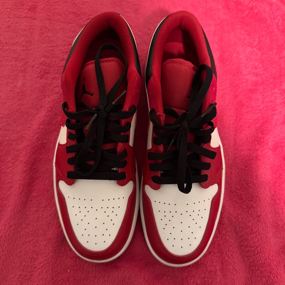 Air Jordan 1 Low “Chicago” (White/Red/Black) Men’s Size 10